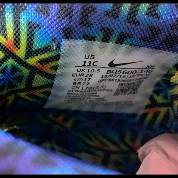 Nike - Picture 9 of 10